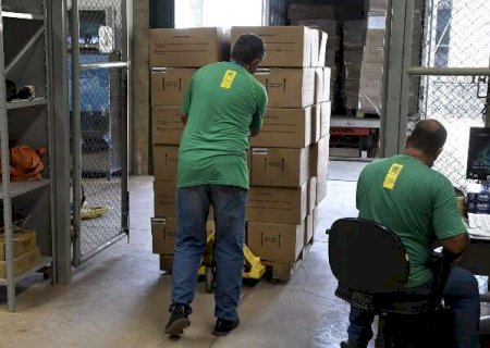 Com 23 rotas, governo do Estado vai finalizar entrega de kits escolares em mar&ccedil;o