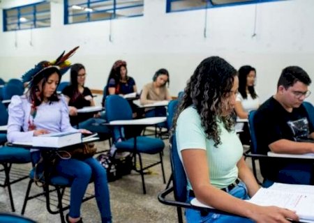 A partir desta segunda, estudantes podem se candidatar a bolsa de R$ 1,4 mil