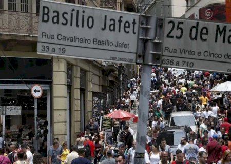 Governo adia por 3 meses portaria sobre trabalho aos feriados