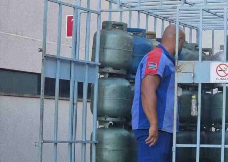 Gás de cozinha é comercializado nas distribuidoras de Dourados a até R$ 130