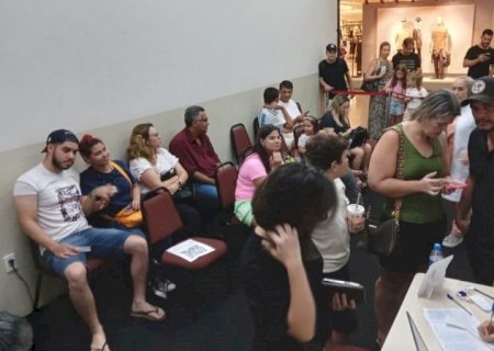 Dourados aplica 1.700 doses da vacina contra a dengue no final de semana