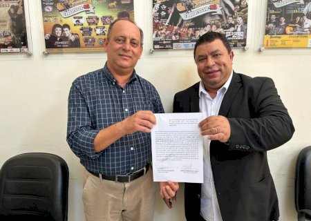 TAQUARUSSU: Edson da Radio assume como Prefeito Interino