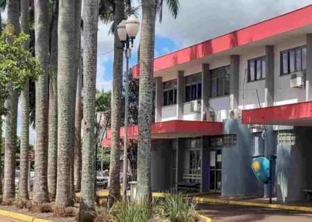 Homem é ferido com golpes de faca por amigo e levado para hospital de Dourados