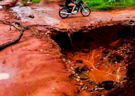 De norte a sul, buracos se multiplicam e desafiam moradores nas ruas de Campo Grande