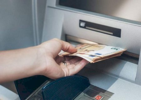 INSS: Antecipação do 13° começa a ser paga para quem ganha mais de um salário mínimo