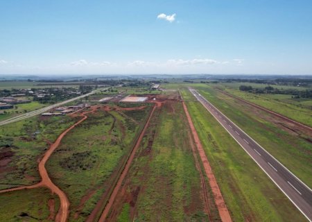 Aeroporto completa três anos fechado e sem prazo para voltar a operar