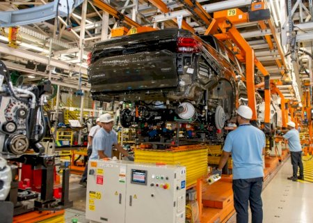 Indústria automobilística brasileira acelera em abril e bate recorde de 2019