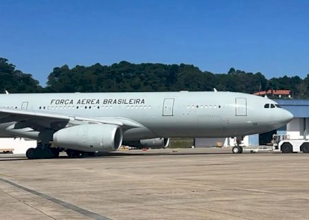 FAB leva 34 toneladas de doações às vítimas de enchentes no RS