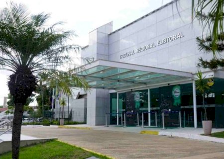 Pré-candidatos de MS com cargos têm até semana que vem para retirar propagandas institucionais