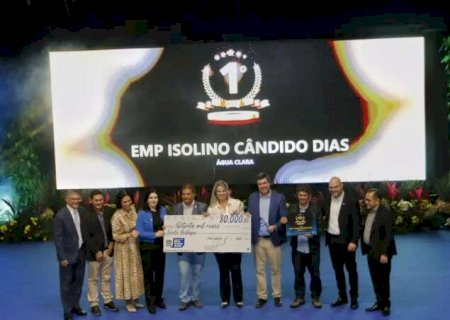 Tr&ecirc;s Lagoas &eacute; destaque em pr&ecirc;mio de alfabetiza&ccedil;&atilde;o e &Aacute;gua Clara tem melhor escola