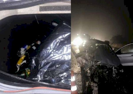 Carro onde 2 morreram tinha bebida alco&oacute;lica