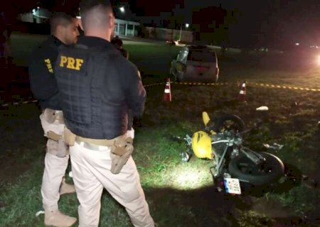 Motociclista morre ser arremessado em acidente com carreta na BR-163
