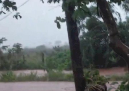 Com acumulado de quase 200 mm, chuva causa diversos estragos em Jardim