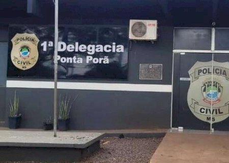 Homem &eacute; encontrado morto dentro de carro e pol&iacute;cia investiga homic&iacute;dio