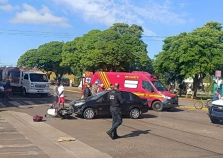 Ciclista fica ferida após ser atingida por carro em cruzamento no interior de MS