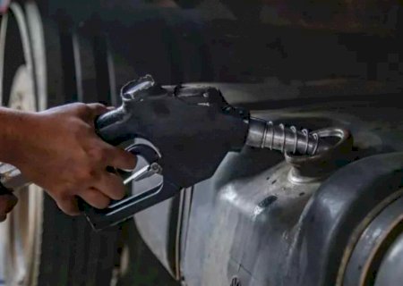 Petrobrás anuncia que aumento do diesel para distribuidoras será de 22 centavos