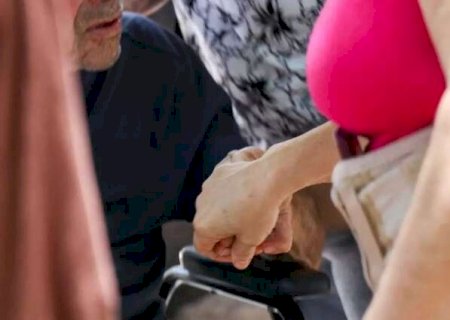 Sem vagas, lares de idosos recebem at&eacute; 15 pedidos por dia, mas espera dura anos
