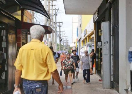 Primeiro fim de semana de 2025 come&ccedil;a com ritmo lento para com&eacute;rcio