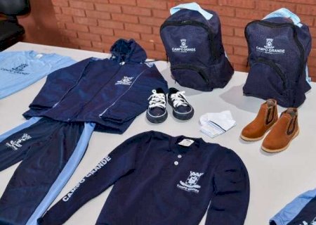 Alunos da rede municipal receber&atilde;o kits e uniformes no 1&ordm; dia de aula