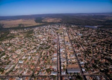 Trabalhador morre ap&oacute;s ser atacado por enxame de abelhas em fazenda