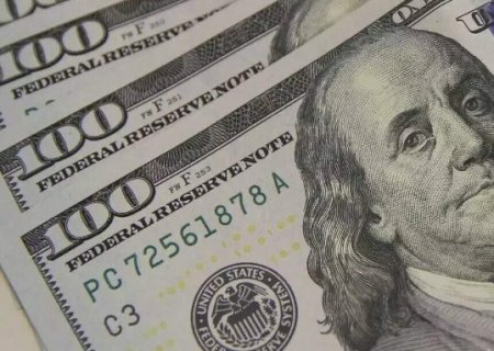 D&oacute;lar &agrave; vista recua a R$ 5,32 e atinge menor cota&ccedil;&atilde;o em 15 meses