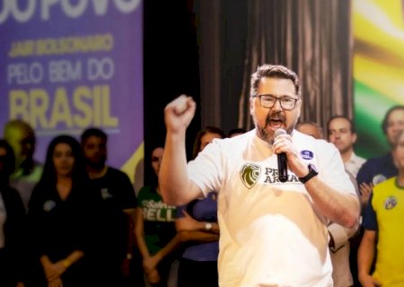 Conselho de &Eacute;tica abre processo que pode render suspens&atilde;o de 120 dias a Pollon