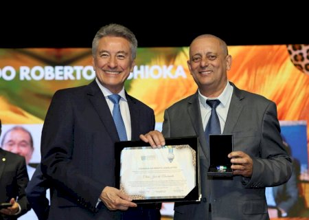 Prefeito Clóvis do Banco é homenageado em Campo Grande
