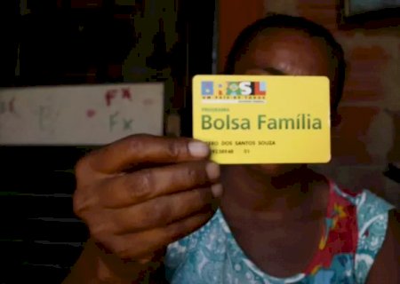 Estudos desmentem falas de Luciano Huck sobre dependência do Bolsa Família