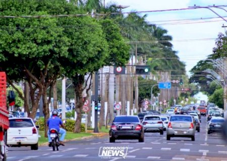 Licenciamento de veículos com placas finais 1, 2 e 3 termina hoje
