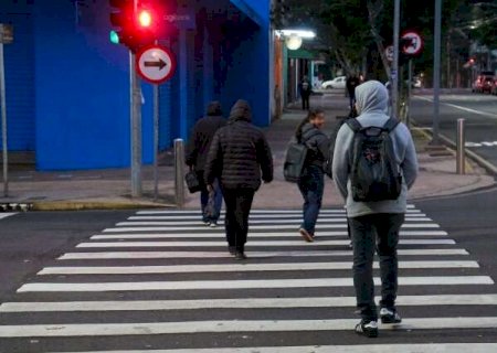 Nova frente fria traz chuva, ventania e derruba temperaturas para at&eacute; 9&deg;C