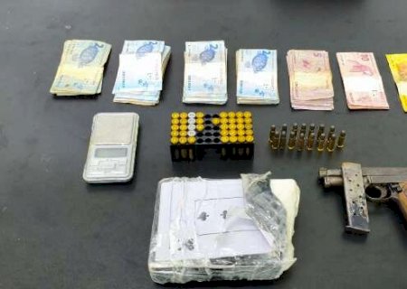 Suspeito de invadir casa e matar rapaz na frente da fam&iacute;lia &eacute; preso com pistola