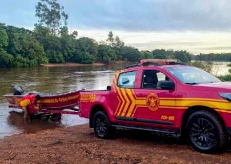 Pescador encontra corpo de homem boiando em rio