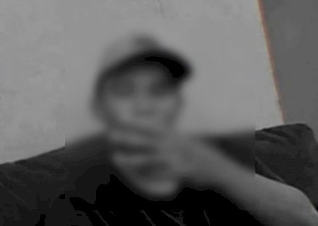 Adolescente de 17 anos &eacute; executado a tiros por dupla de bicicleta