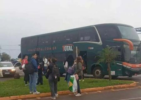 Pane em &ocirc;nibus de viagem deixa passageiros aguardando por 5h em Bataguassu>