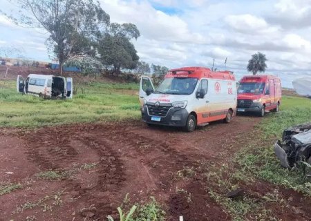 PM mobiliza helicópteros para buscar motorista após acidente com van de pacientes>